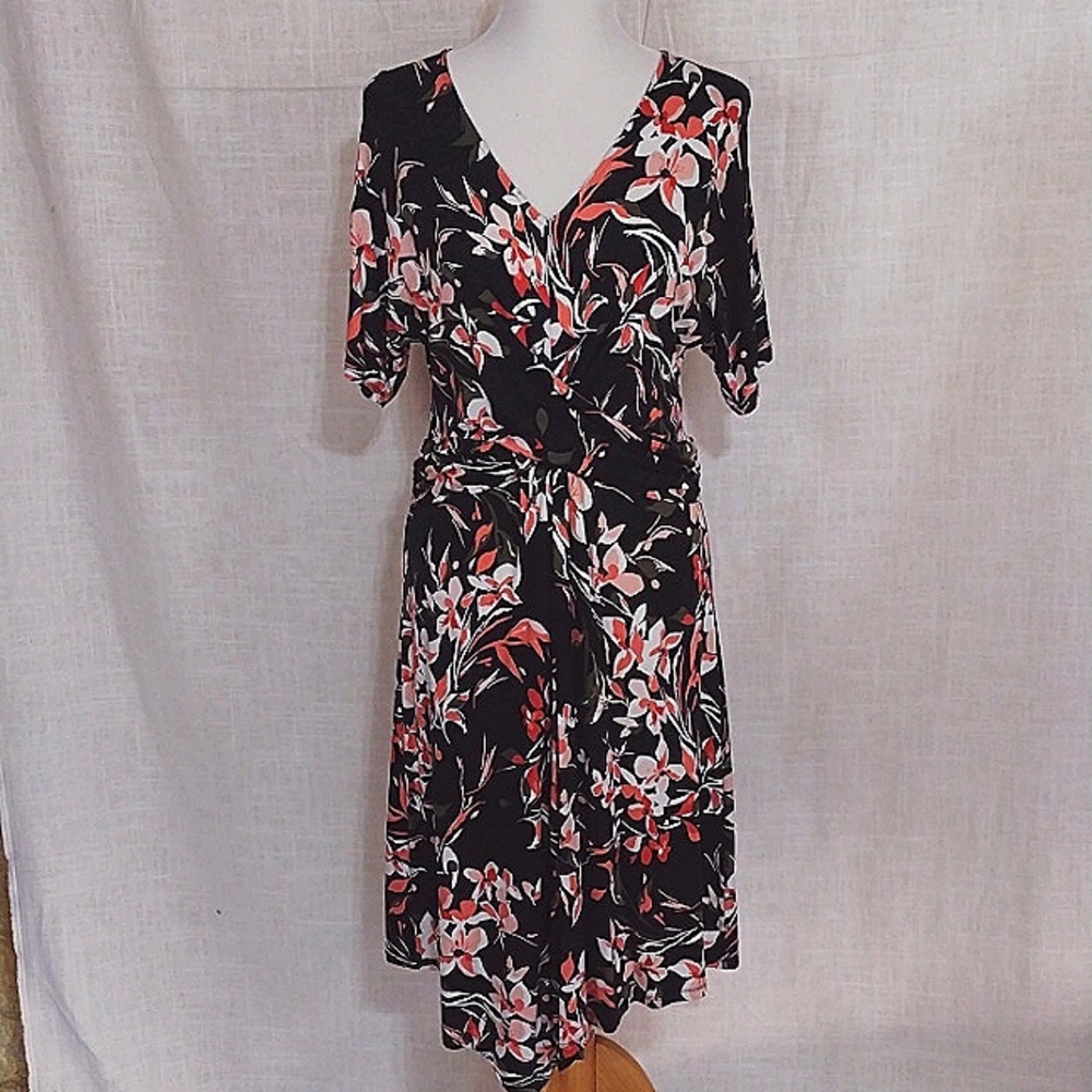 Apt 9 pretty floral fit and flare dress!